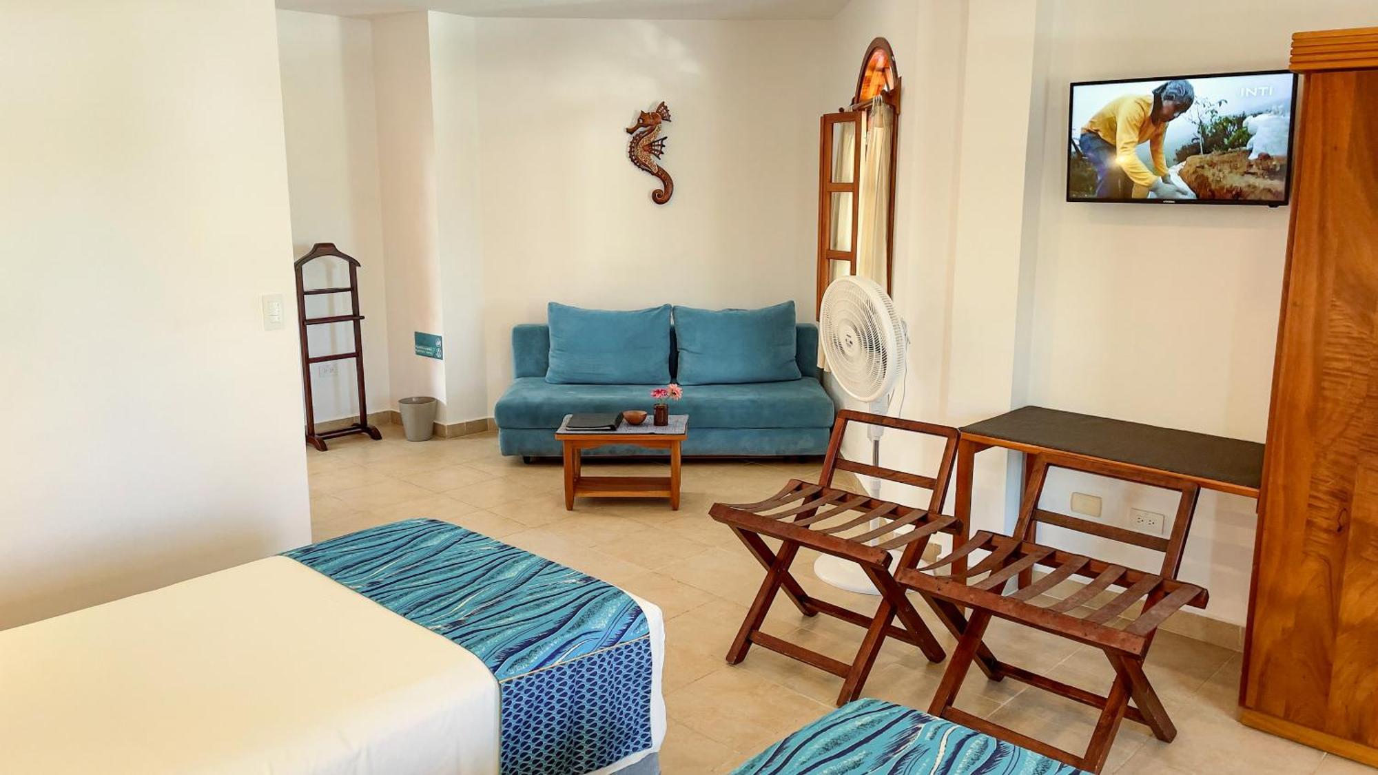 Hotel Galapagos Suites B&B Puerto Ayora Kültér fotó